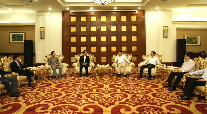双方会谈(定).jpg